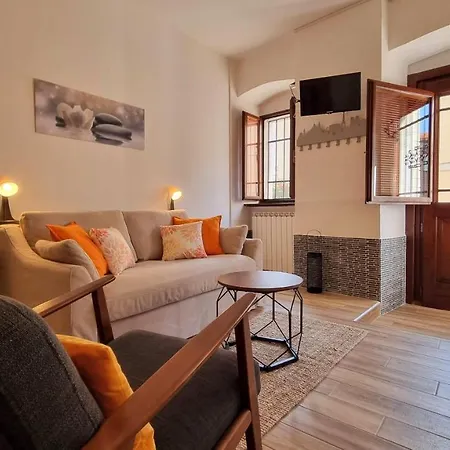 Tor Cucherna 11 - Reception Apartment